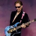 Steve Vai já foi eleito pela revista Rolling Stone como um dos melhores guitarristas do mundo | Foto: Divulgação/Steve Vai