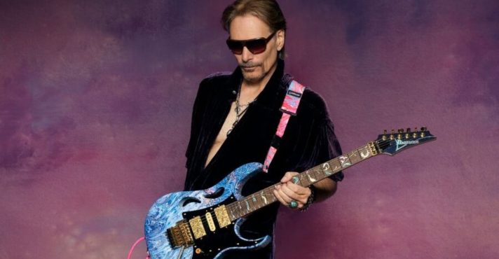 Steve Vai já foi eleito pela revista Rolling Stone como um dos melhores guitarristas do mundo | Foto: Divulgação/Steve Vai
