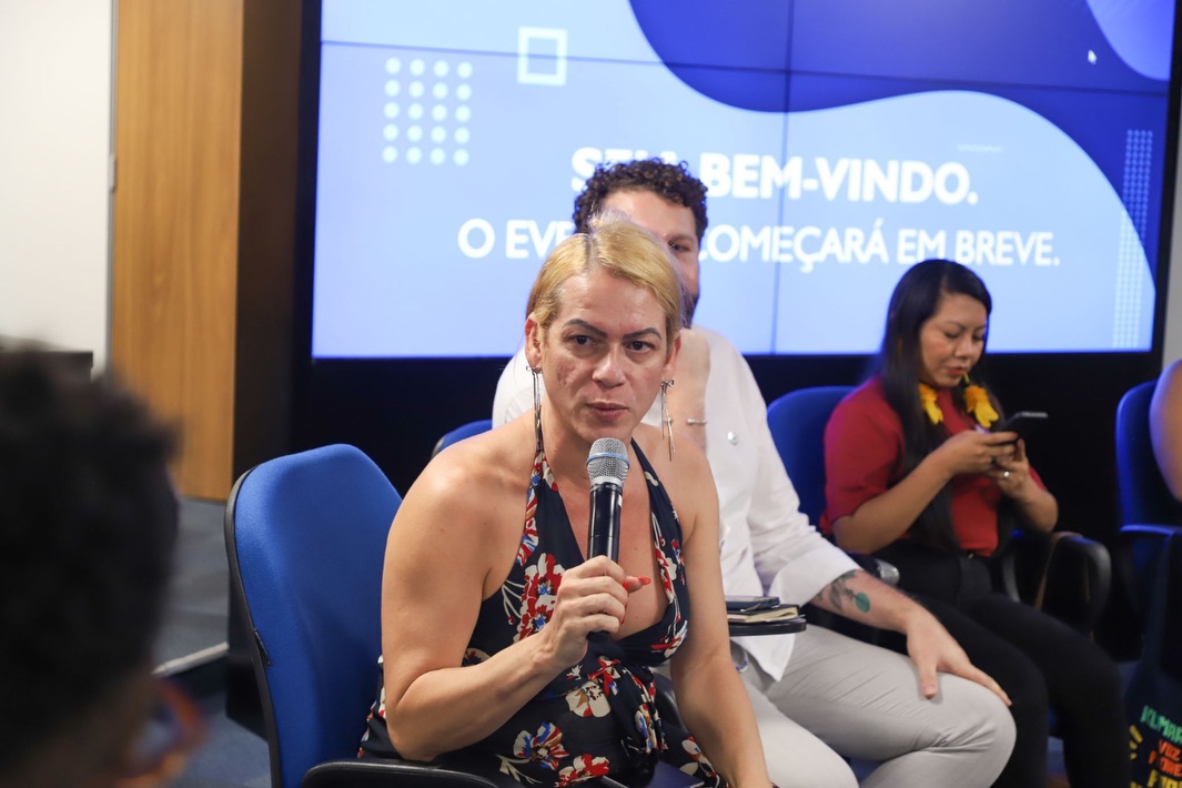 A secretária nacional dos Direitos das Pessoas LGBTQIA+, Symmy Larrat Brito de Carvalho