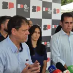 Tarcísio de Freitas, durante entrevista coletiva em inauguração do 'piscinão', no Córrego Tapera Grande, em Franco da Rocha | Foto: Tauany Cattan/Revista Oeste