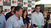 Tarcísio de Freitas, durante entrevista coletiva em inauguração do 'piscinão', no Córrego Tapera Grande, em Franco da Rocha | Foto: Tauany Cattan/Revista Oeste