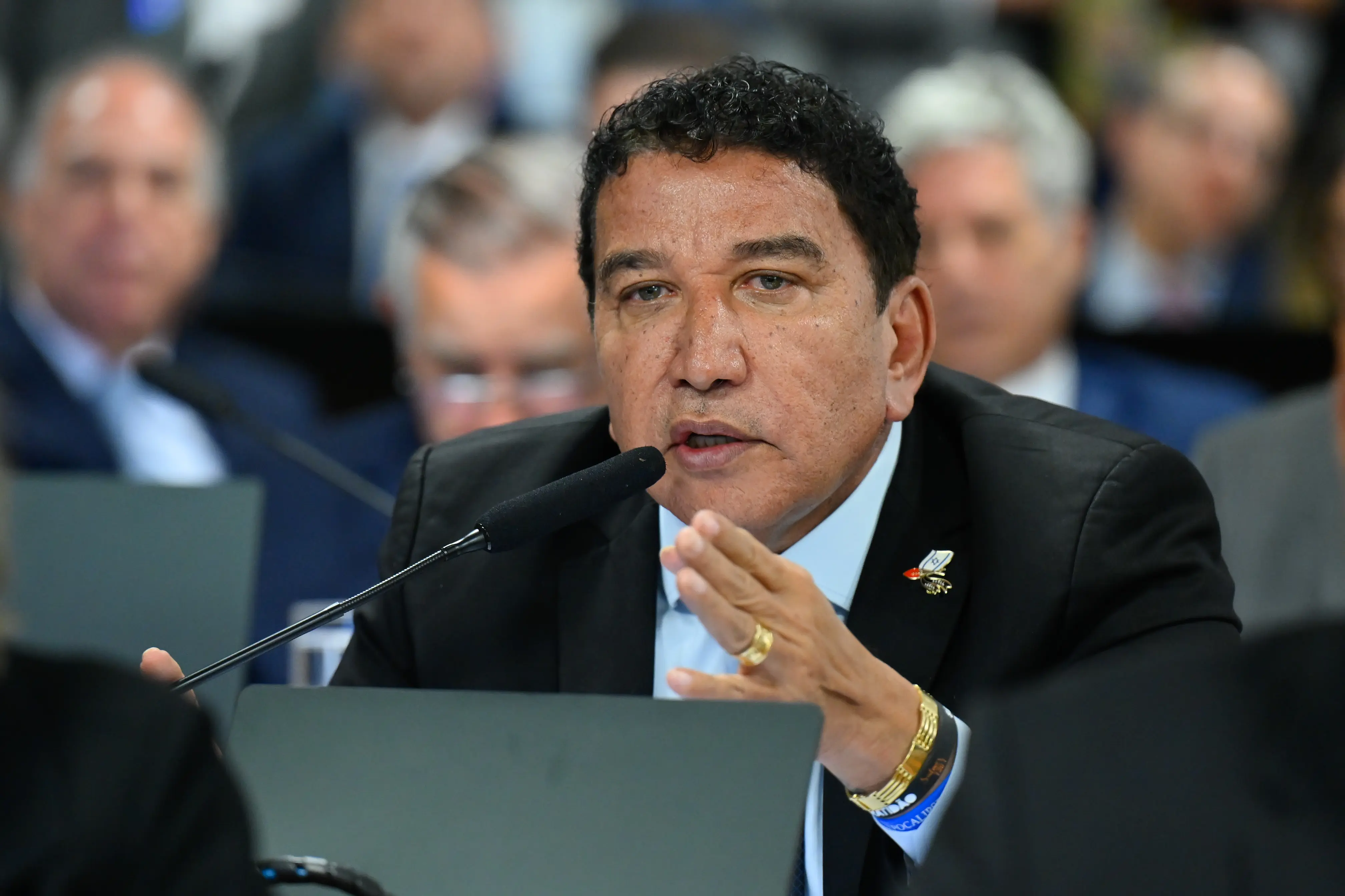 Senador Magno Malta durante sabatina de Jorge Messias ao STF | Foto: Andressa Anholete/Agência Senado