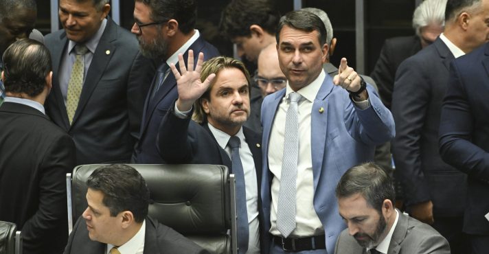 Congresso Nacional derrubou o veto de Lula ao PL da Dosimetria depois de mais de 4 horas de sessão