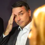 O senador Flávio Bolsonaro participou de um evento do grupo empresarial Lide, no Hotel Fairmont, em Copacabana, na zona sul do Rio - 19/3/2026 | Foto: Pedro Kirilos/Estadão Conteúdo