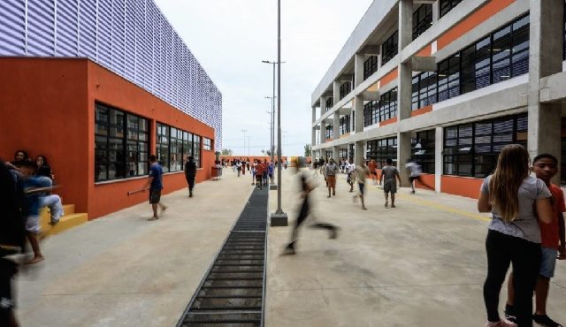 Escola público-privada São Paulo