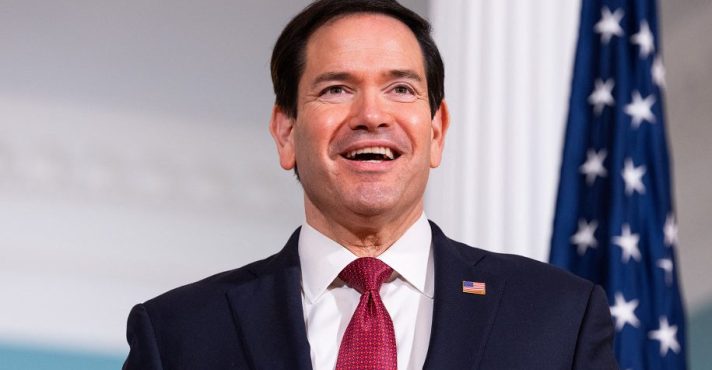 O Secretário de Estado dos EUA, Marco Rubio, prestes a se encontrar com o ministro das Relações Exteriores da Nova Zelândia, Winston Peters - 7/4/2026 | Foto: Aaron Schwartz/Reuters