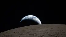 Imagem captada pela Artemis II mostra o que seria o 'nascer da Terra' | Foto: Divulgação/Nasa