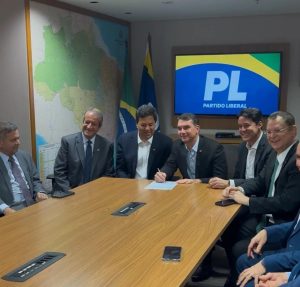 Membros do PL durante reunião de filiação | Foto: Divulgação/PL