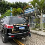 Agentes da PF durante investigações relacionadas a fraudes no INSS | Foto: Divulgação/Polícia Federal