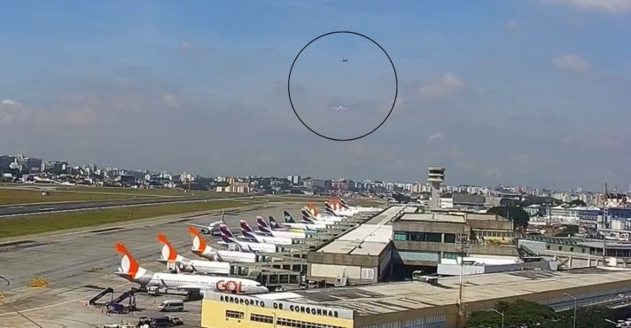 Círculo destaca a distância entre as duas aeronaves | Foto: Reprodução/X/avioesemusicas