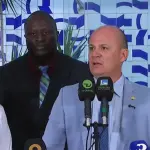 Cabo Gilberto (centro) em coletiva com o governador de MG, Romeu Zema, e os deputados Helio Lopes e Marcel Van Hattem | Foto: Divulgação/Youtube