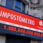 O painel do Impostômetro, em São Paulo, exibe a arrecadação de impostos no Brasil | Foto: ACSP/Divulgação