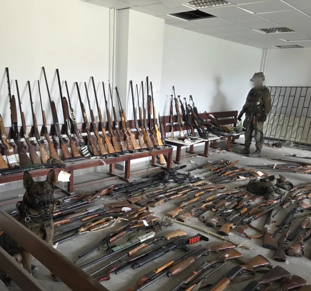 Exército de Israel encontra armas de grupo terrorista