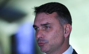 Senador Flávio Bolsonaro durante entrevista | Foto: Lula Marques/Agência Brasil