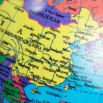 Mapa destacando a China e países da Ásia representando geopolítica global