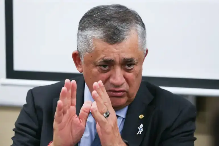 O ministro das Relações Institucionais, José Guimarães, durante coletiva a Imprensa | Lula Marques/ Agência Brasil