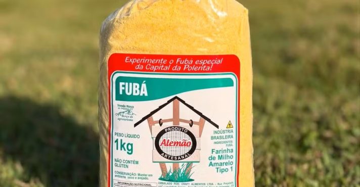 Imagens do fubá da marca Alemão, produto proibido pela Anvisa