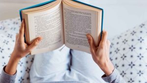 Pesquisa aponta força do livro físico às vésperas do Dia do Livro Infantil