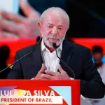 Lula defende cuba e pede fim de embargo