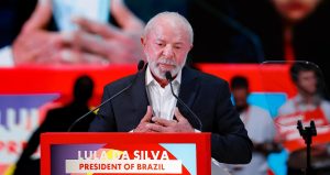 Lula defende cuba e pede fim de embargo