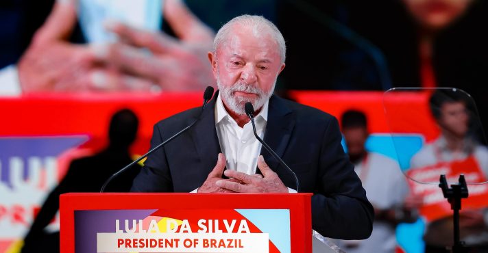 Lula defende cuba e pede fim de embargo