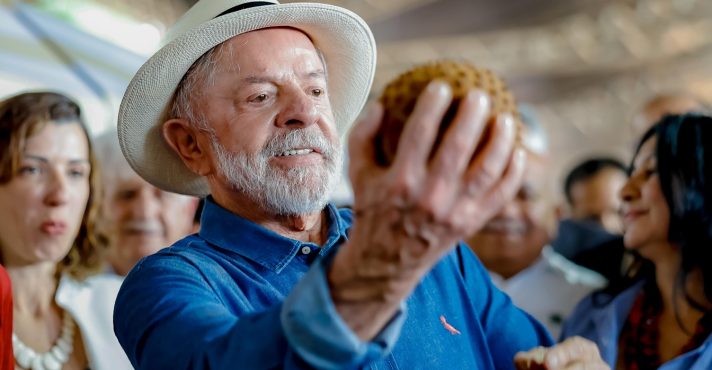 Lula em visita a Feira Brasil na Mesa