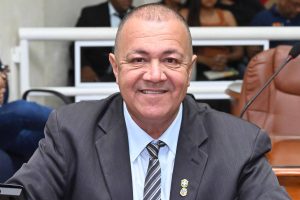 Vereador de Nova Iguaçu, na Baixada Fluminense (RJ), morre depois de atentado a tiros