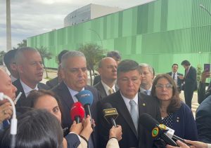 parlamentares da oposição no stf