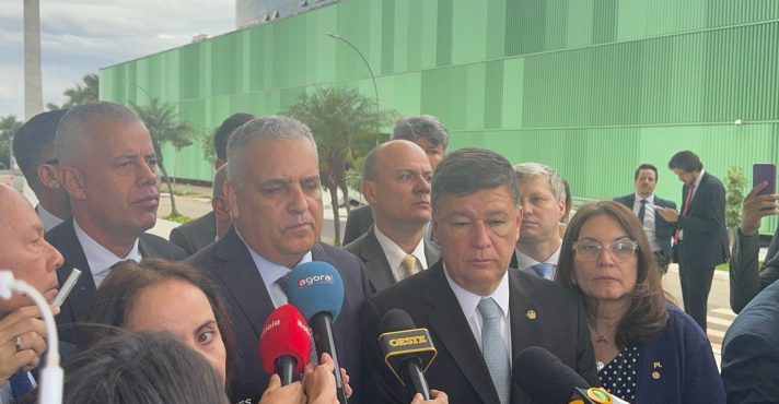 parlamentares da oposição no stf