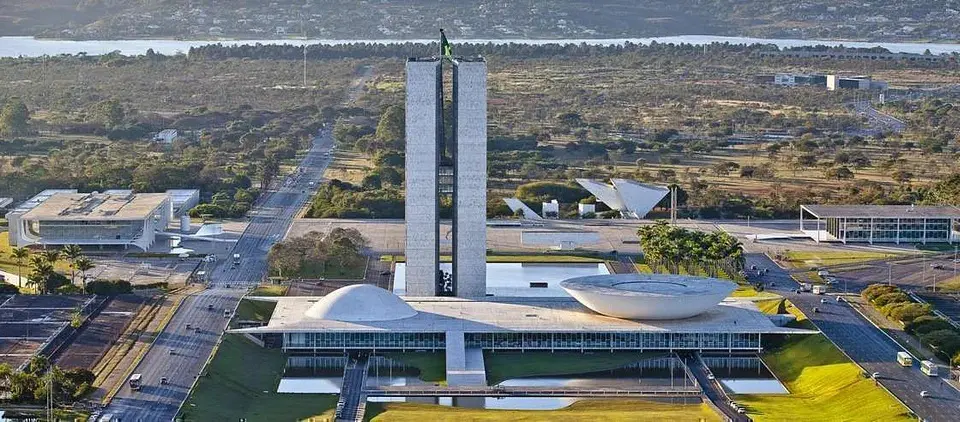 praça dos três poderes - palácio do planalto - congresso nacional - stf