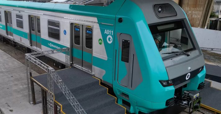 Trem descarrila e afeta operação da Linha 9-Esmeralda em SP