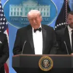 O presidente Donald Trump discursa depois de ataque a tiros durante jantar em Washington - 25/4/2026 | Foto: Reprodução