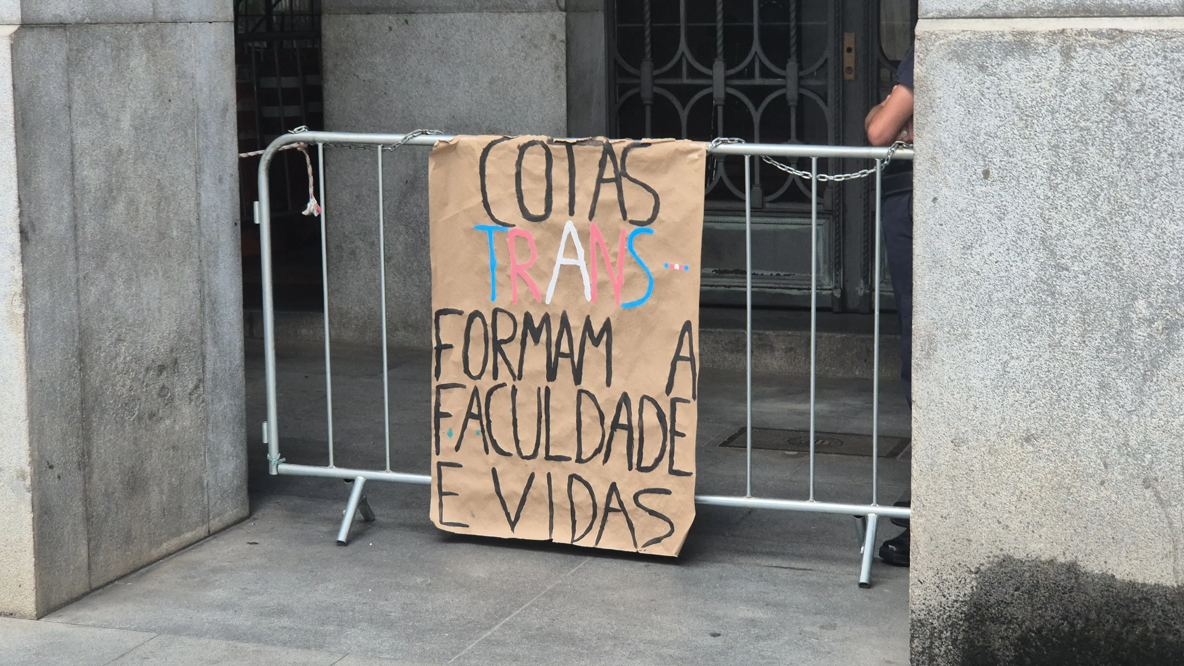Os alunos pedem por cotas trans e indígenas no vestibular | Foto: Tauany Cattan/Revista Oeste