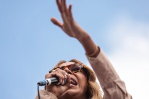 A deputada Erika Hilton participa de ato unificado do Dia do Trabalhador, promovido na Praça Franklin Roosevelt, na região central de São Paulo - 1/5/2026 | Foto: Werther Santana/Estadão Conteúdo