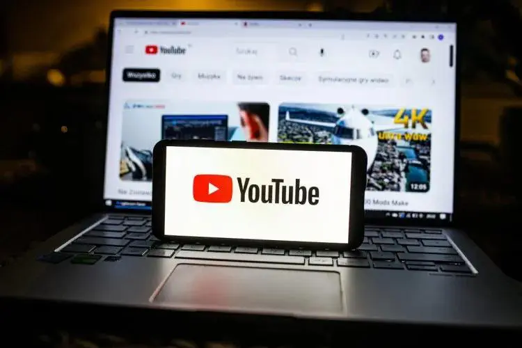 YouTube IA