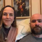 O palestrante e influenciador Tiba Camargos e sua mulher Andréa Camargos: casal deve encerrar homeschooling dos filhos