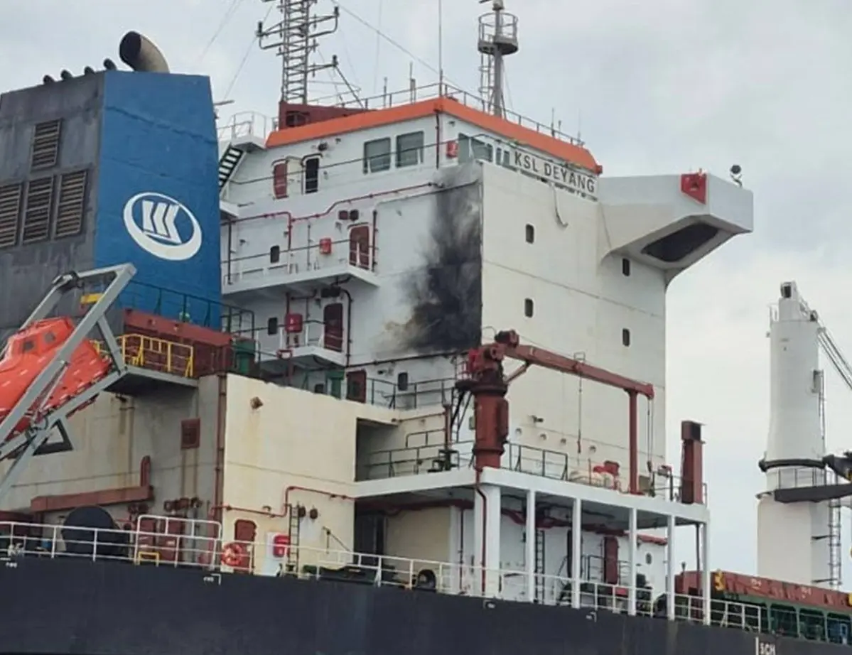Navio atingido por um drone de origem russa transportava tripulação composta por cidadãos chineses | Foto: Reprodução/X