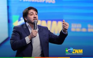 Em Brasília, dirigentes partidários observam a ascensão de Renan com cautela | Foto: Divulgação/Confederação Nacional de Municípios