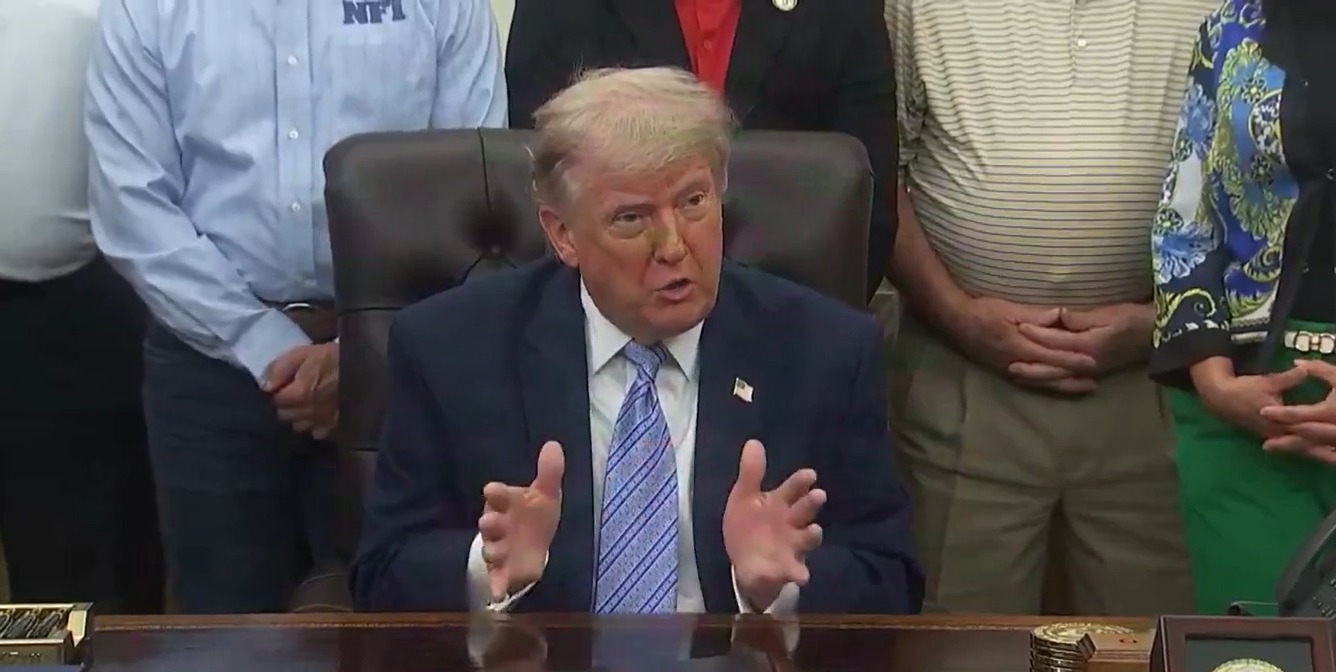 Trump diz que Irã não terá armas nucleares e mantém negociações