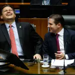 O presidente do Senado, Davi Alcolumbre, à esquerda do leitor; e o presidente da Câmara, Hugo Motta, à direita - 6/5/2026 | Foto: Wilton Junior/Estadão Conteúdo