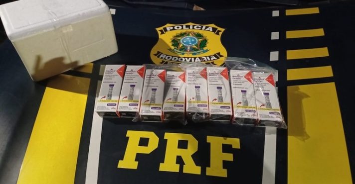Polícia Federal mostra lote de medicamentos apreendido por suspeito de falsificação | Foto: Divulgação/PRF