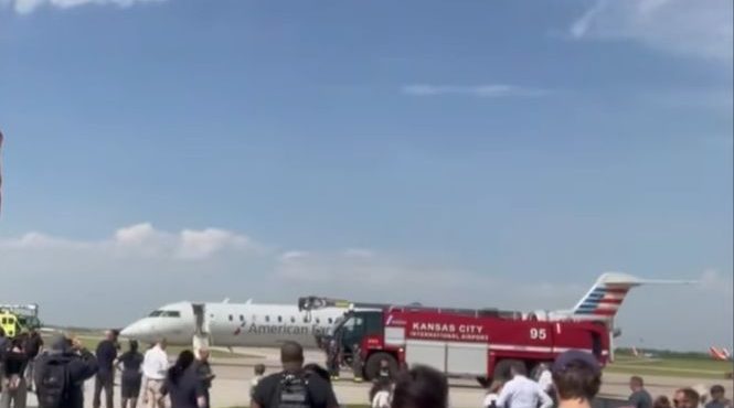 avião faz pouso de emergência nos EUA