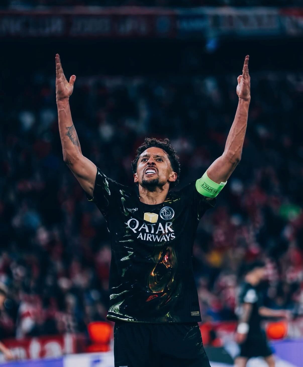 Brasileiro Marquinhos comemora ida à final do PSG
