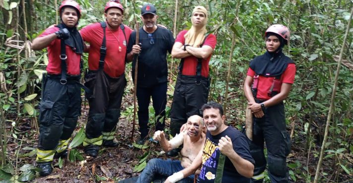 O piloto foi encontrado cerca de dois quilômetros do local da queda | Foto: Divulgação/Corpo de Bombeiros