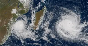Durante o verão do Hemisfério Norte, os ciclones do Índico concentram-se na área do corredor ao Norte da Austrália | Foto: Divulgação/Oeste | Imagem criada com o auxílio de inteligência artificial