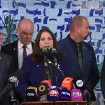 coletiva oposição