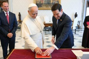 Encontro do secretário de Estado dos EUA, Marco Rubio, com o papa Leão XIV, no Vaticano