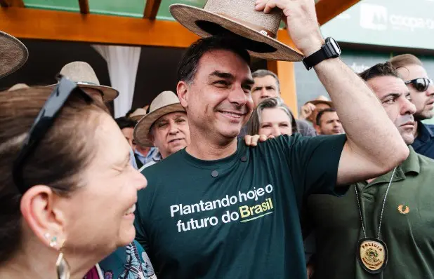 flávio bolsonaro e bia kicis - agrobrasília