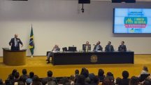 Parlamentares de direita se reúnem em fórum de defesa à educação domiciliar | Foto: Luana Viana/Revista Oeste