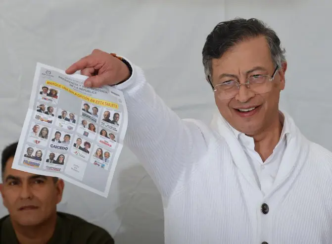 gustavo petro colômbia